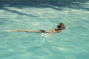 Szenenbild "Der Swimmingpool", Romy Schneider